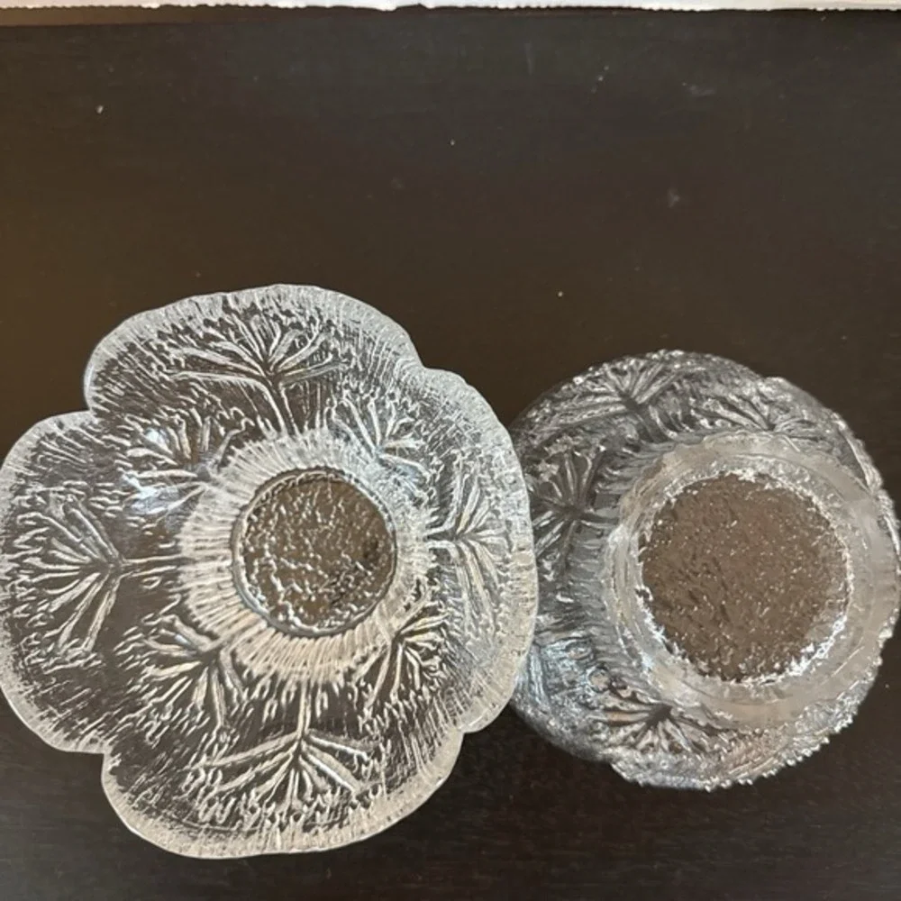 Set of 8 Lasisepat Mantsala Cow Parsley Glass Bowls By‎ Pertti Kallionen, 5 in.